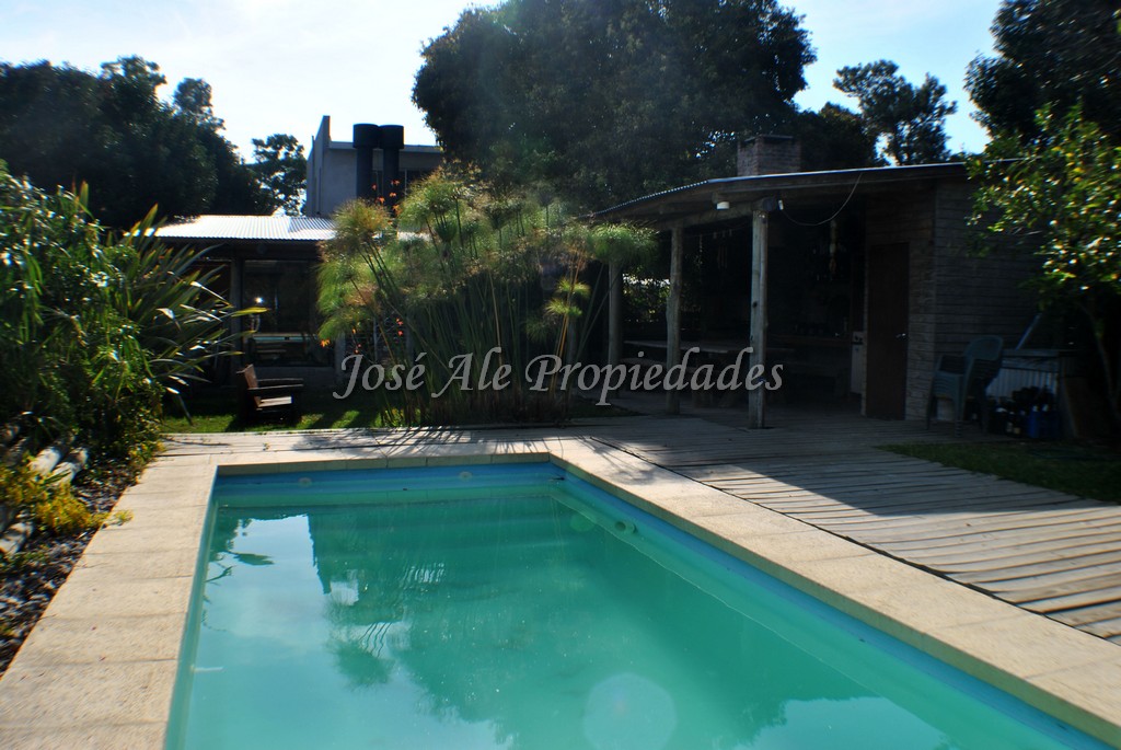 Imagen 10 de Hermosa propiedad ubicada a pocos metros de la Rambla Costanera de Colonia.