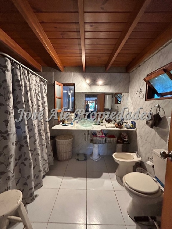 Imagen 6 de Casa ubicada próxima a la Bodega Bernardi a pocos minutos del centro de la ciudad de Colonia.