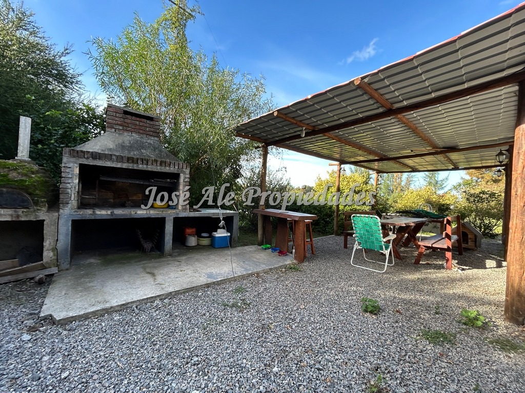 Imagen 8 de Casa ubicada próxima a la Bodega Bernardi a pocos minutos del centro de la ciudad de Colonia.