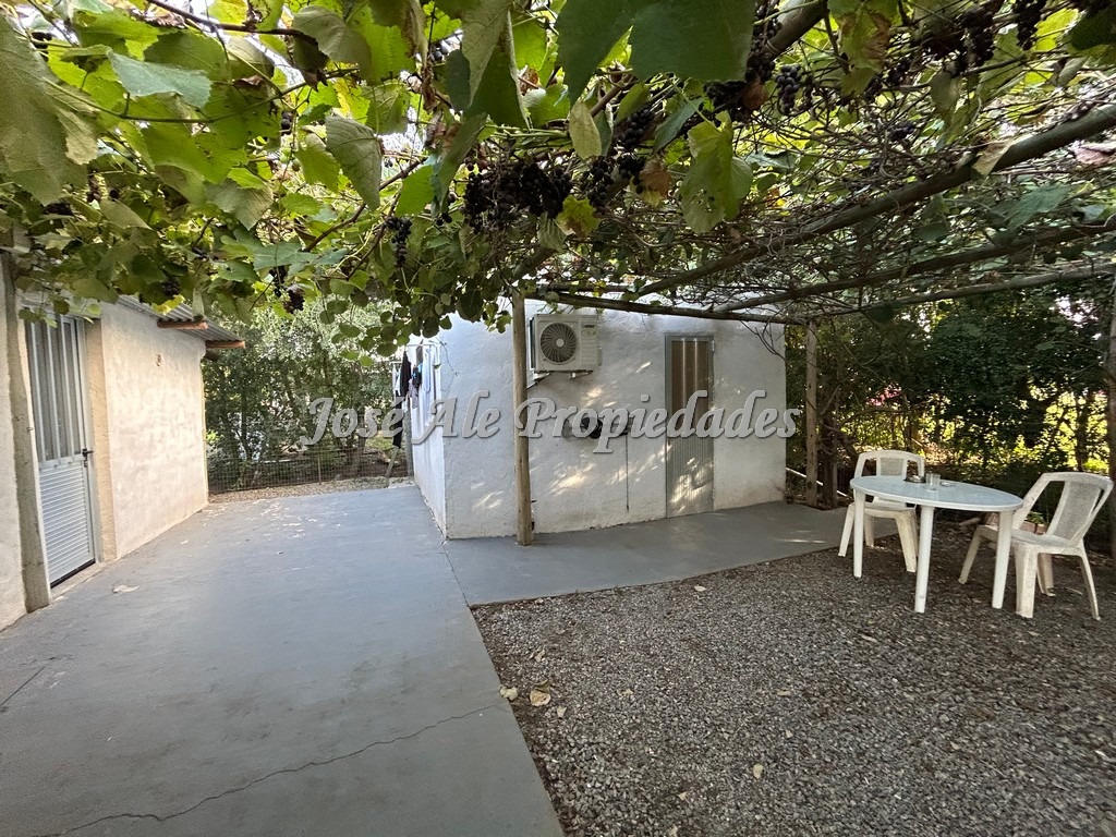 Imagen 9 de Casa ubicada próxima a la Bodega Bernardi a pocos minutos del centro de la ciudad de Colonia.