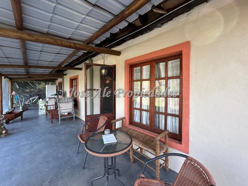 Casa ubicada próxima a la Bodega Bernardi a pocos minutos del centro de la ciudad de Colonia.