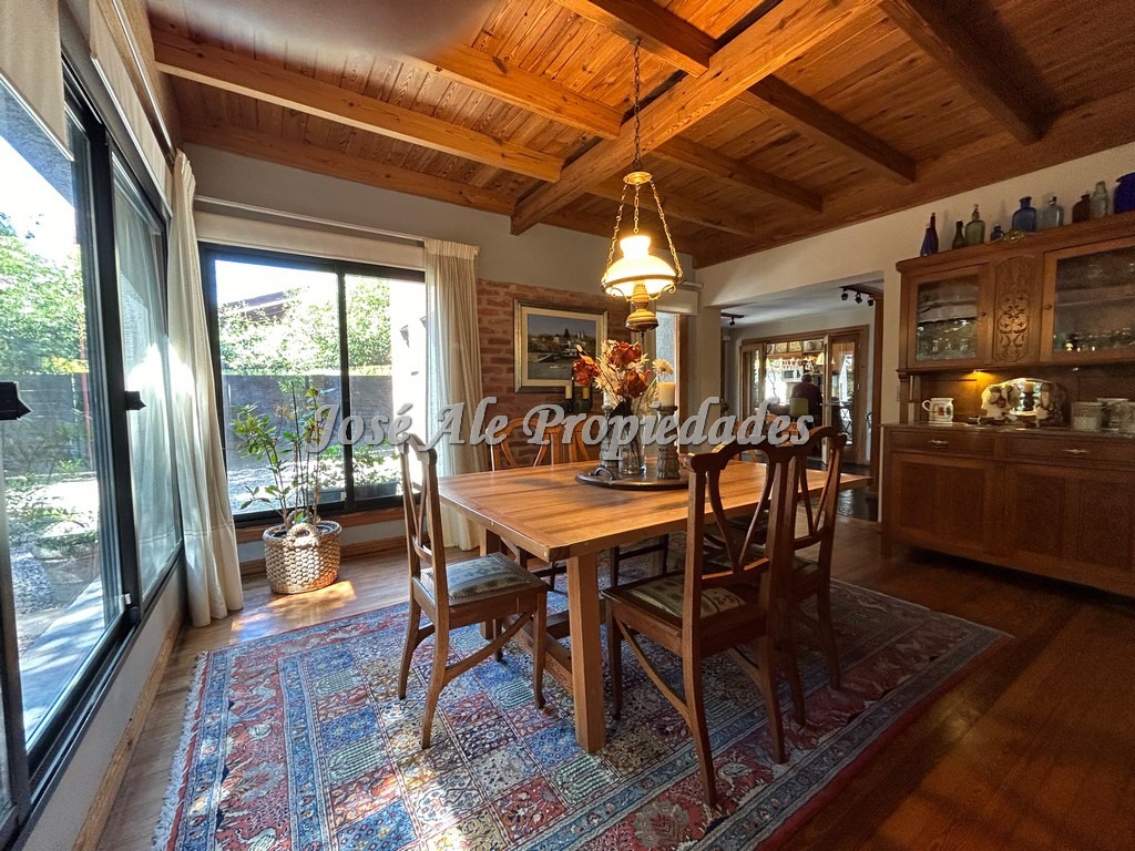Imagen 4 de EN VENTA Y EN ALQUILER Sorprendente propiedad ubicada a una cuadra de la Rambla y playas de Colonia.