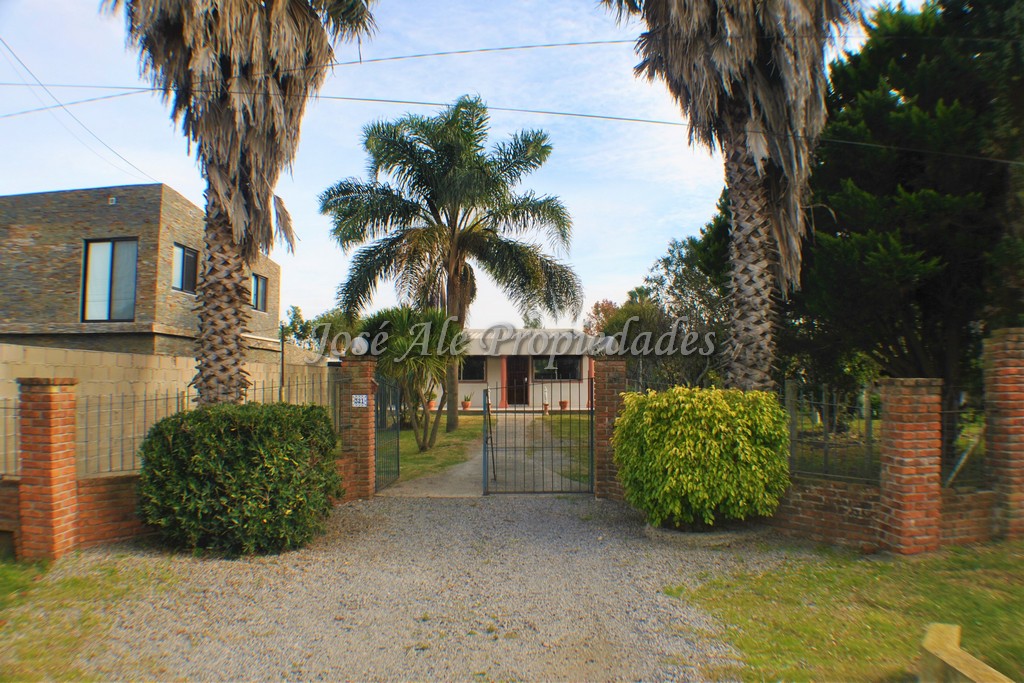 Imagen 2 de Casa ubicada en el Real de San Carlos, próxima a la renovada Plaza de Toros.