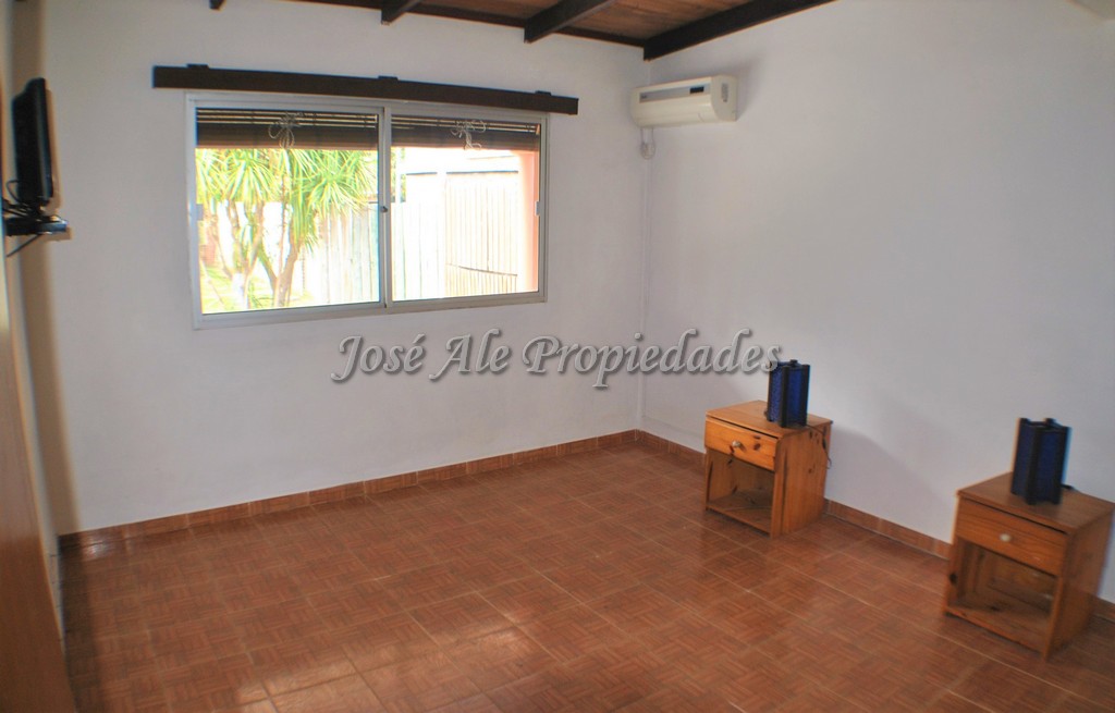 Imagen 4 de Casa ubicada en el Real de San Carlos, próxima a la renovada Plaza de Toros.