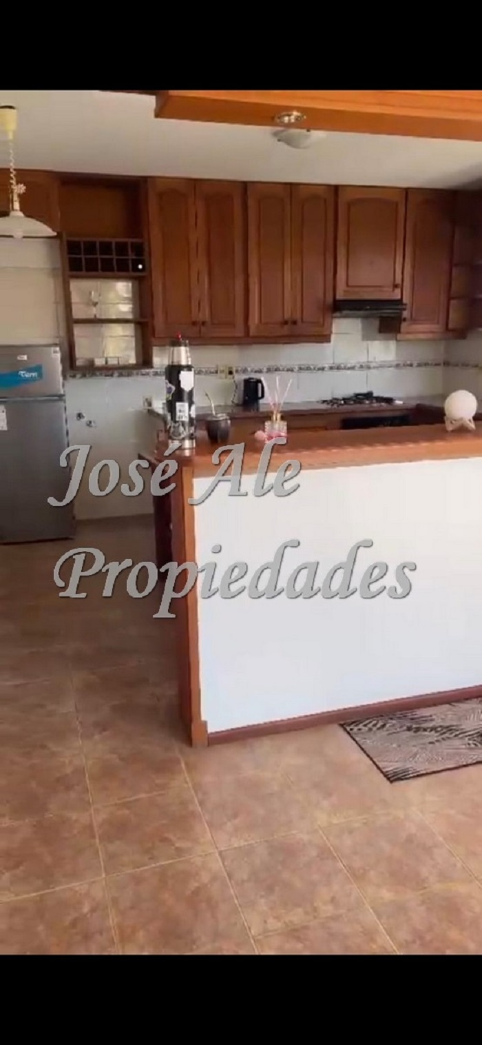 Imagen 3 de EN VENTA Local Comercial en PB y Apto de 2 dormitorios en PA, ubicados en esquina en Pueblo Nuevo, a metros del Shopping de Colonia.