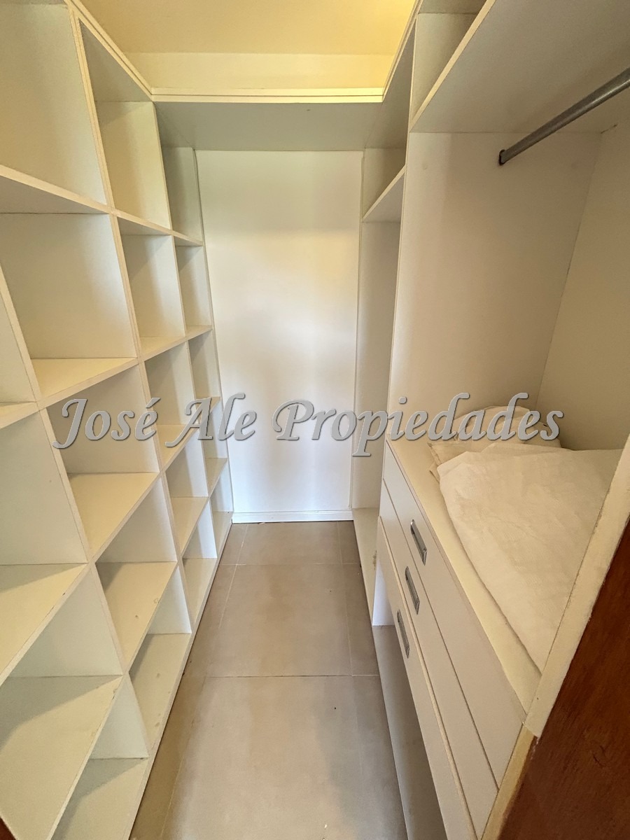 Imagen 6 de Impecable apartamento de 3 dormitorios con 115m2 edificados en el punto mas alto de la Rambla de Colonia, con vista panorámica a la Río.