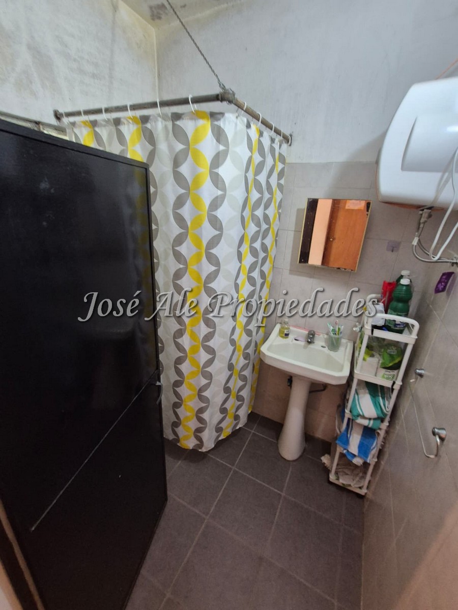 Imagen 5 de Casa con gran terreno en el Real de San Carlos con fácil acceso, por ruta 21.