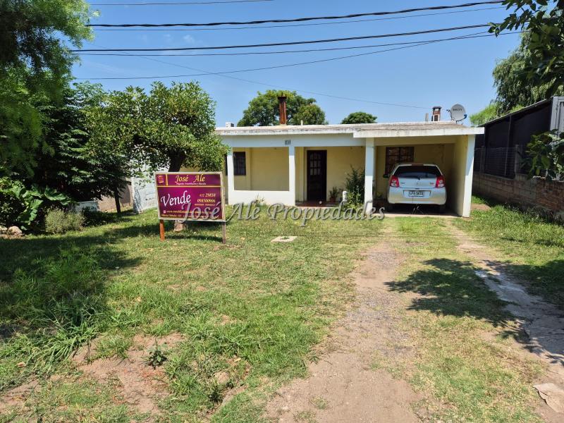 Casa con gran terreno en el Real de San Carlos con fácil acceso, por ruta 21.