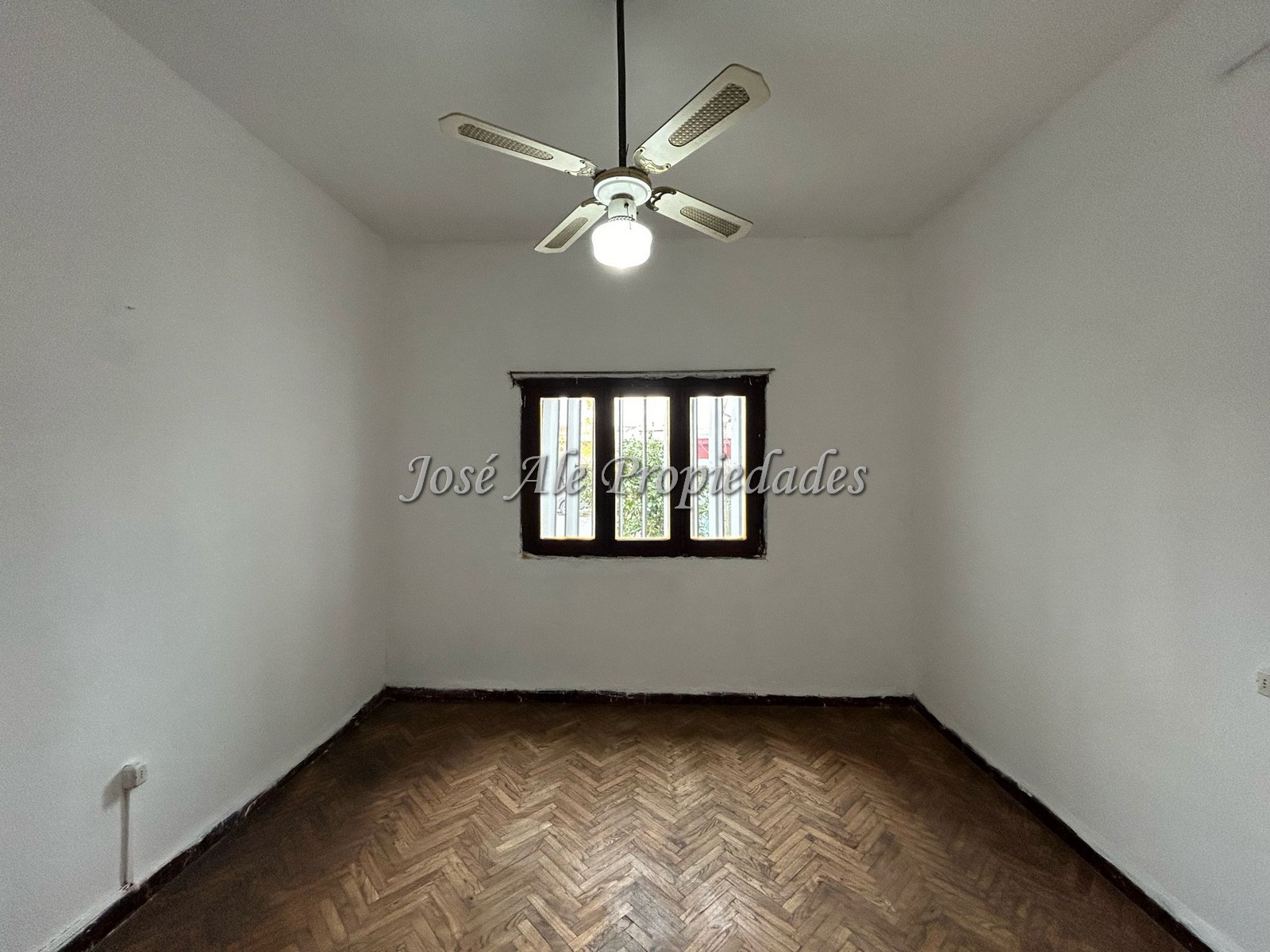 Imagen 6 de NUEVO PRECIO!! Casa ubicada en zona dos avenidas, a 200 mts de la Rambla, acepta propiedad como parte de pago.