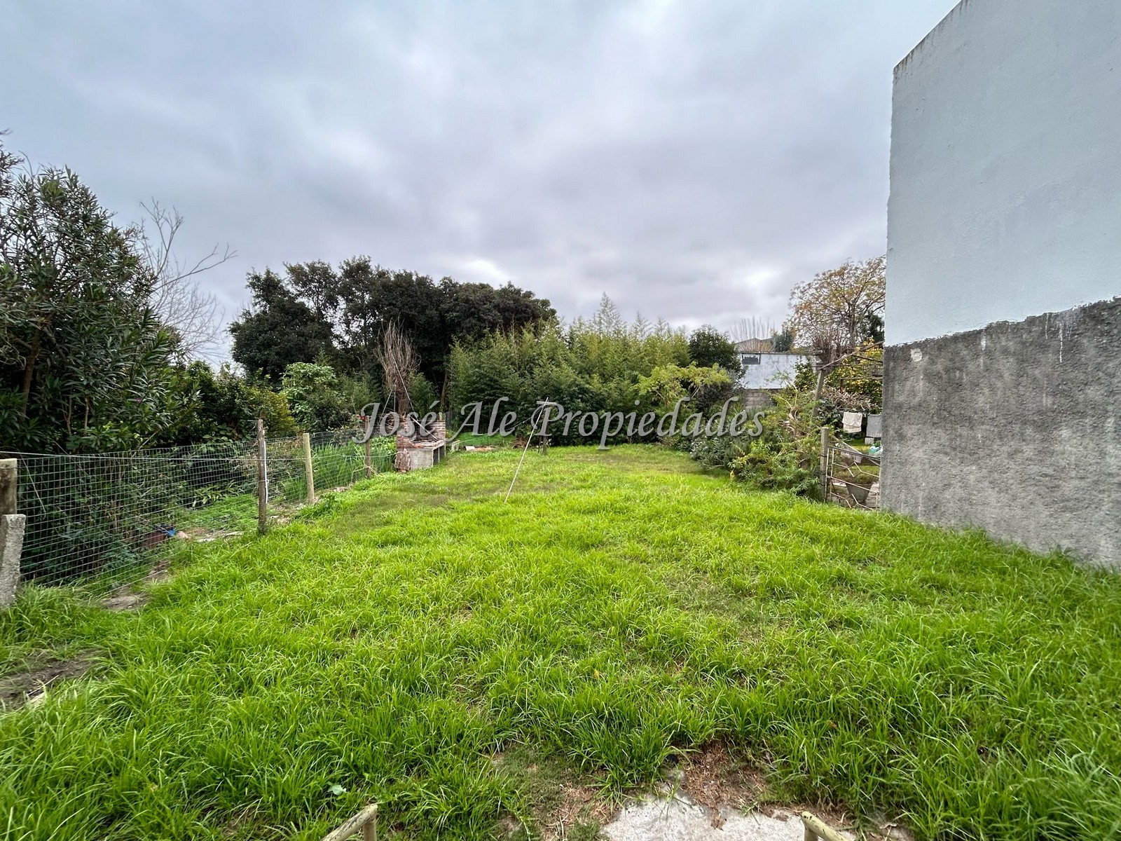 Imagen 9 de NUEVO PRECIO!! Casa ubicada en zona dos avenidas, a 200 mts de la Rambla, acepta propiedad como parte de pago.