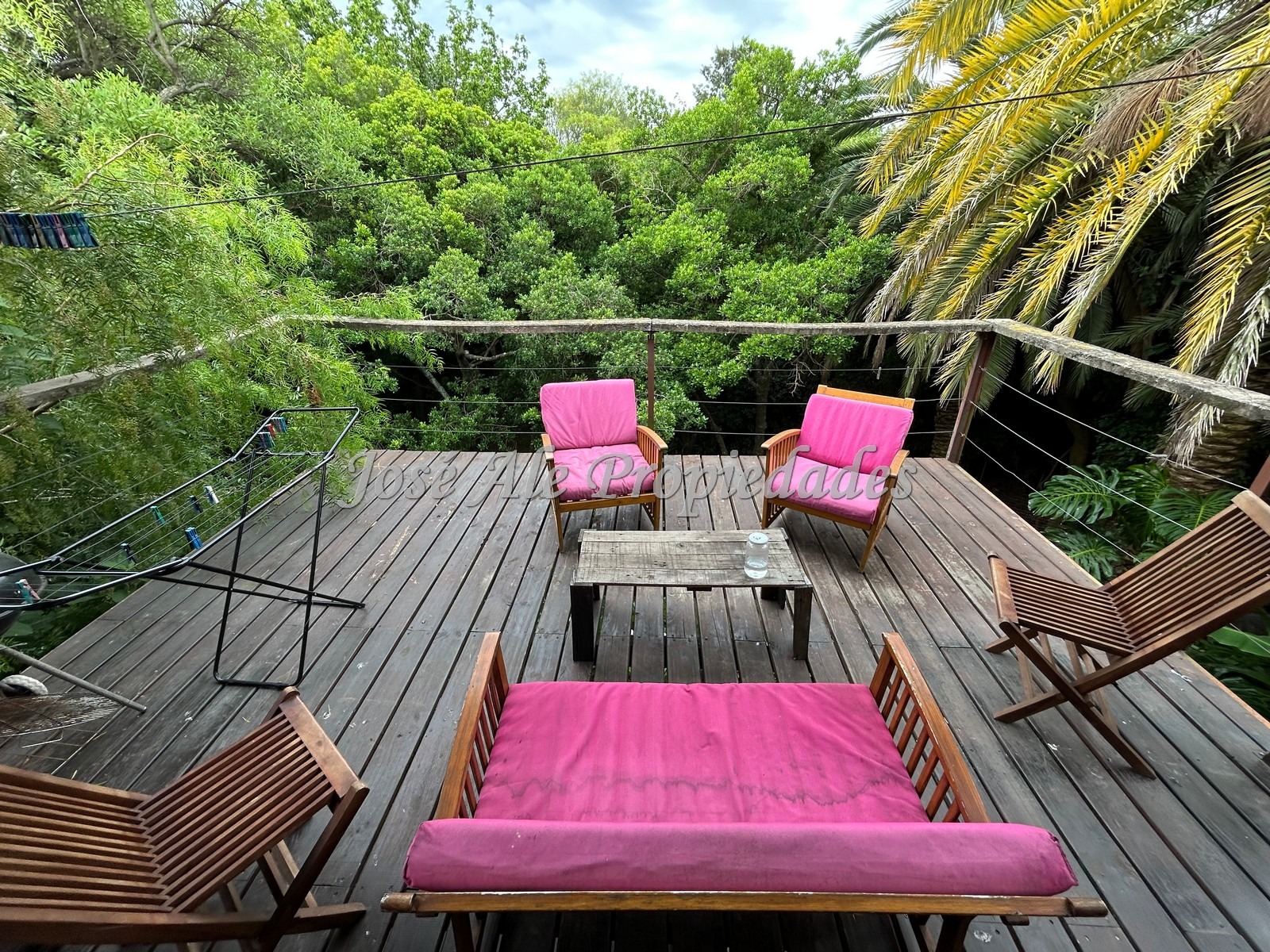 Imagen 9 de Exclusiva propiedad 2619m2 de diseño moderno, integrada con la naturaleza, Colonia.