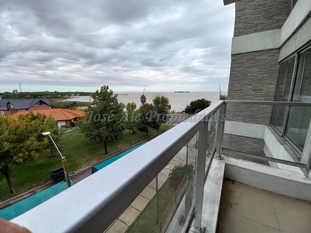 Imagen 5 de Espectacular apartamento de un dormitorio en edificio residencial frente al Rio de la Plata.