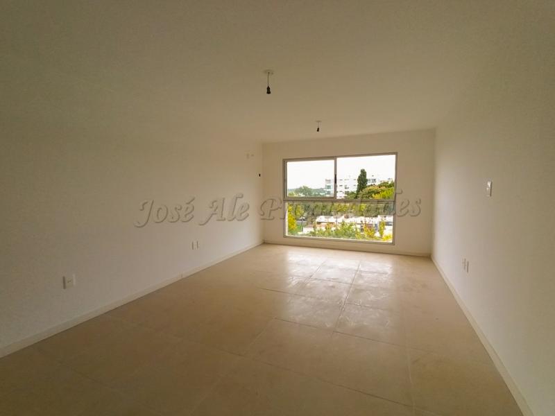 Espectacular monoambiente en edificio residencial frente al Rio de la Plata.