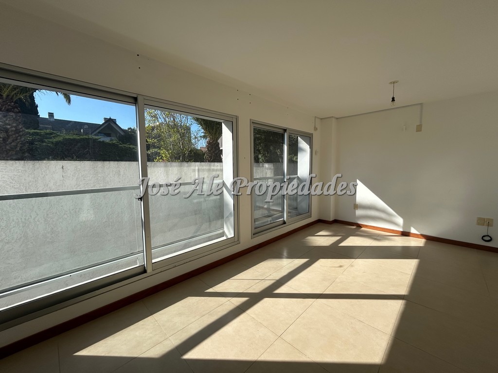 Imagen 6 de Espectacular monoambiente en edificio residencial frente al Rio de la Plata.
