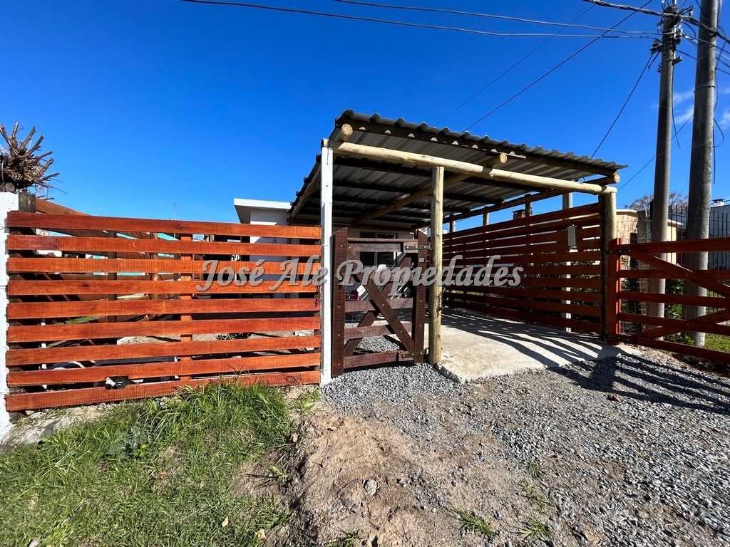 Imagen 1 de Casa ubicada en el Real de San Carlos, Colonia del Sacramento, próxima a todos los servicios.