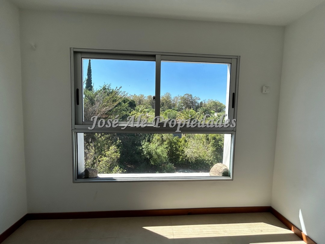 Imagen 4 de Espectacular monoambiente en edificio residencial frente al Rio de la Plata.