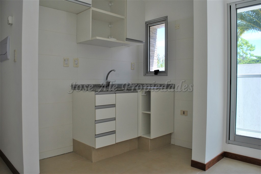 Imagen 2 de Espectacular monoambiente en edificio residencial frente al Rio de la Plata.