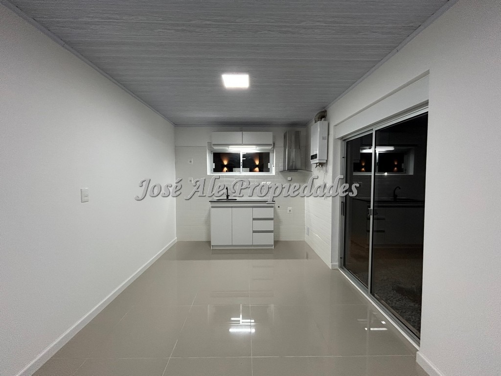 Imagen 4 de Casa unidad 1 a estrenar, se encuentra ubicado en hermoso fraccionamiento del Real de San Carlos, a corta distancia de Plaza de Toros y próximo a todos los servicios.