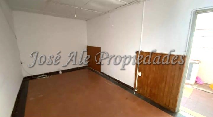 Imagen 2 de Casa ubicada en pueblo nuevo, a menos de 100 metros de Colonia Shopping y próxima a todos los servicios.