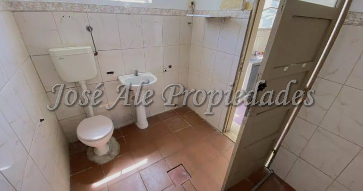 Imagen 7 de Casa ubicada en pueblo nuevo, a menos de 100 metros de Colonia Shopping y próxima a todos los servicios.