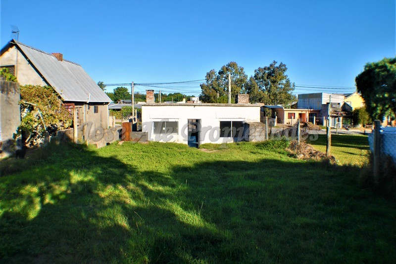 Imagen 1 de Propiedad ubicada sobre calle Municipio (Cortada hacia El General). Próxima a todos los servicios.