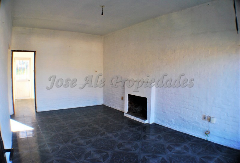 Imagen 3 de Propiedad ubicada sobre calle Municipio (Cortada hacia El General). Próxima a todos los servicios.