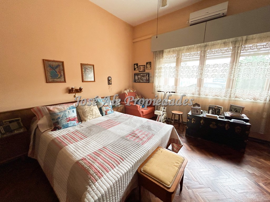 Imagen 8 de Casa ubicada en el centro de la ciudad de Colonia a 100m de Gral. Flores y a metros del hermoso Barrio Histórico, próxima al Puerto Comercial y terminal de ómnibus.