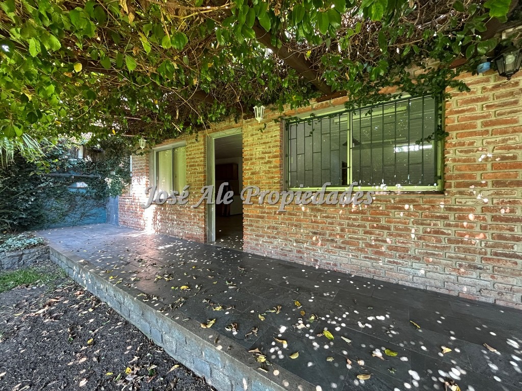 Imagen 4 de Espectacular y completa propiedad en zona residencial a corta distancia de Plaza de Toros y Rambla Costanera.