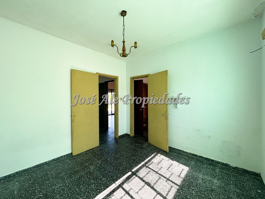 Imagen 7 de Casa ubicada en el Real de San Carlos, próxima a todos los servicios.