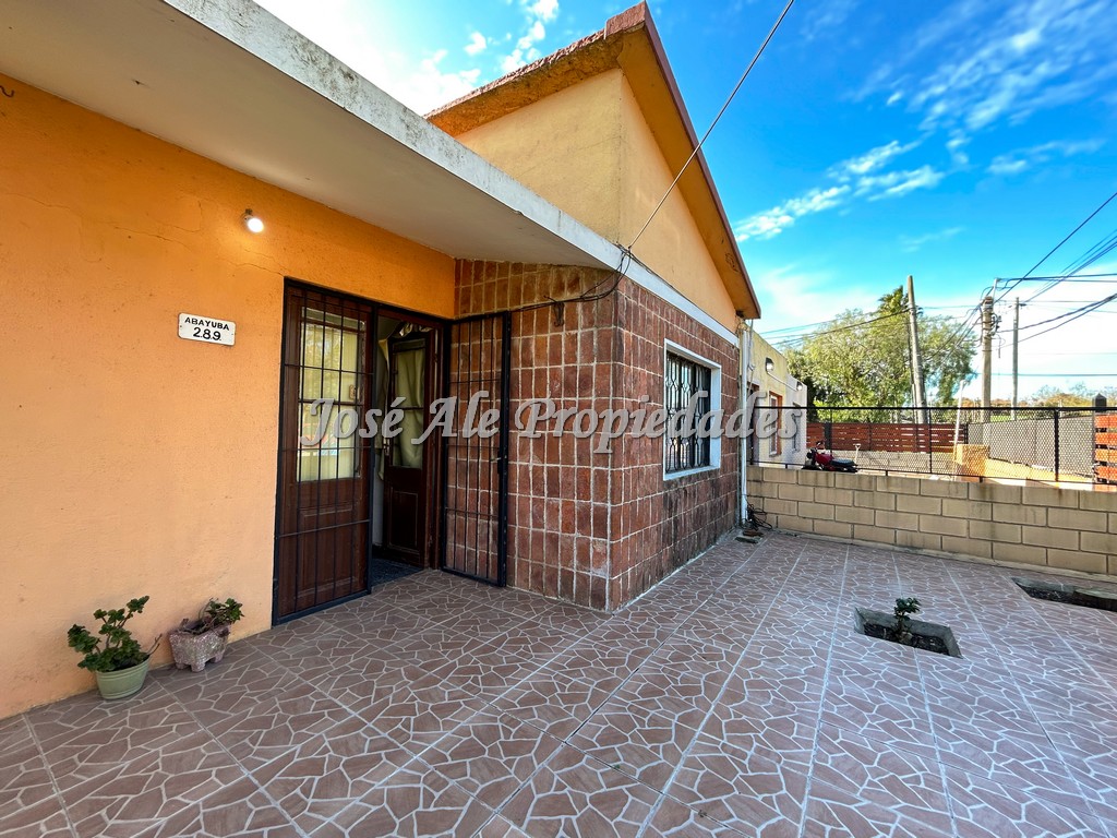 Imagen 2 de Casa ubicada en el Real de San Carlos, próxima a la Renovada Plaza de Toros y a todos los servicios.