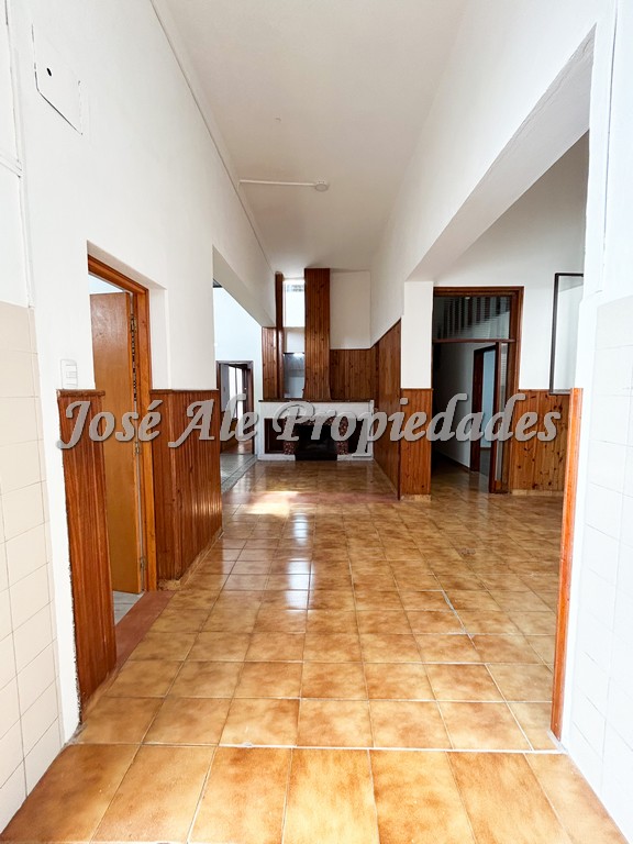 Imagen 9 de Casa de interés comercial, ubicada estratégicamente próxima a la Intendencia, en pleno centro de Colonia.