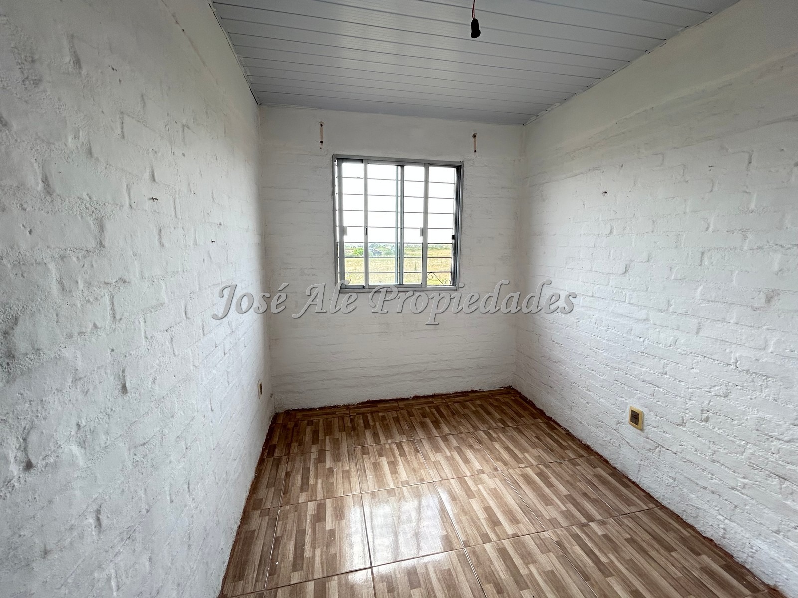 Imagen 6 de Casa de campo ubicada por camino del medio con 1000m2 de terreno, Colonia.