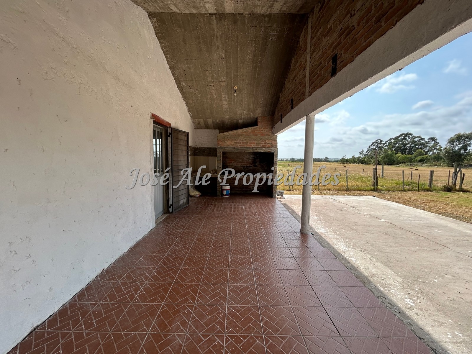 Imagen 9 de Casa de campo ubicada por camino del medio con 1000m2 de terreno, Colonia.