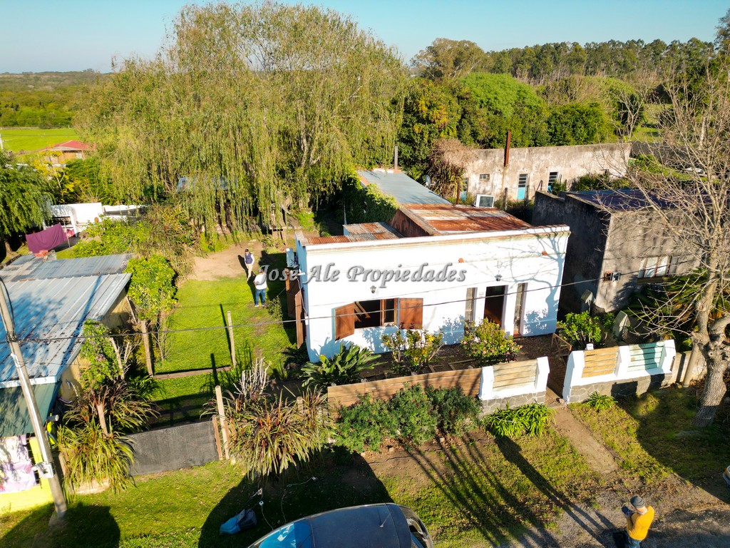 Imagen 2 de Casa ubicada en Riachuelo, próxima a Ruta 1 y a tan solo 15 minutos del centro de la ciudad de Colonia.