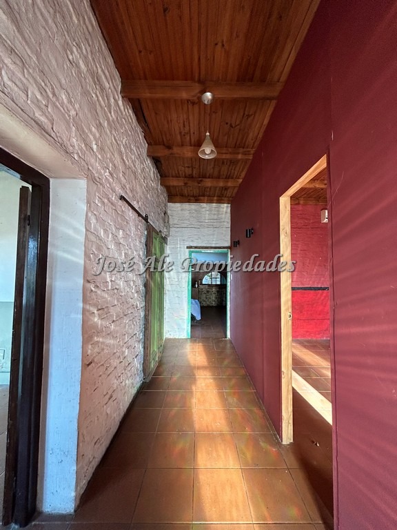 Imagen 5 de Casa ubicada en Riachuelo, próxima a Ruta 1 y a tan solo 15 minutos del centro de la ciudad de Colonia.