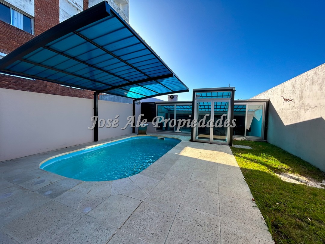 Imagen 10 de Hermosa y confortable propiedad de 4 dormitorios, 6 baños y piscina climatizada, completamente equipada.