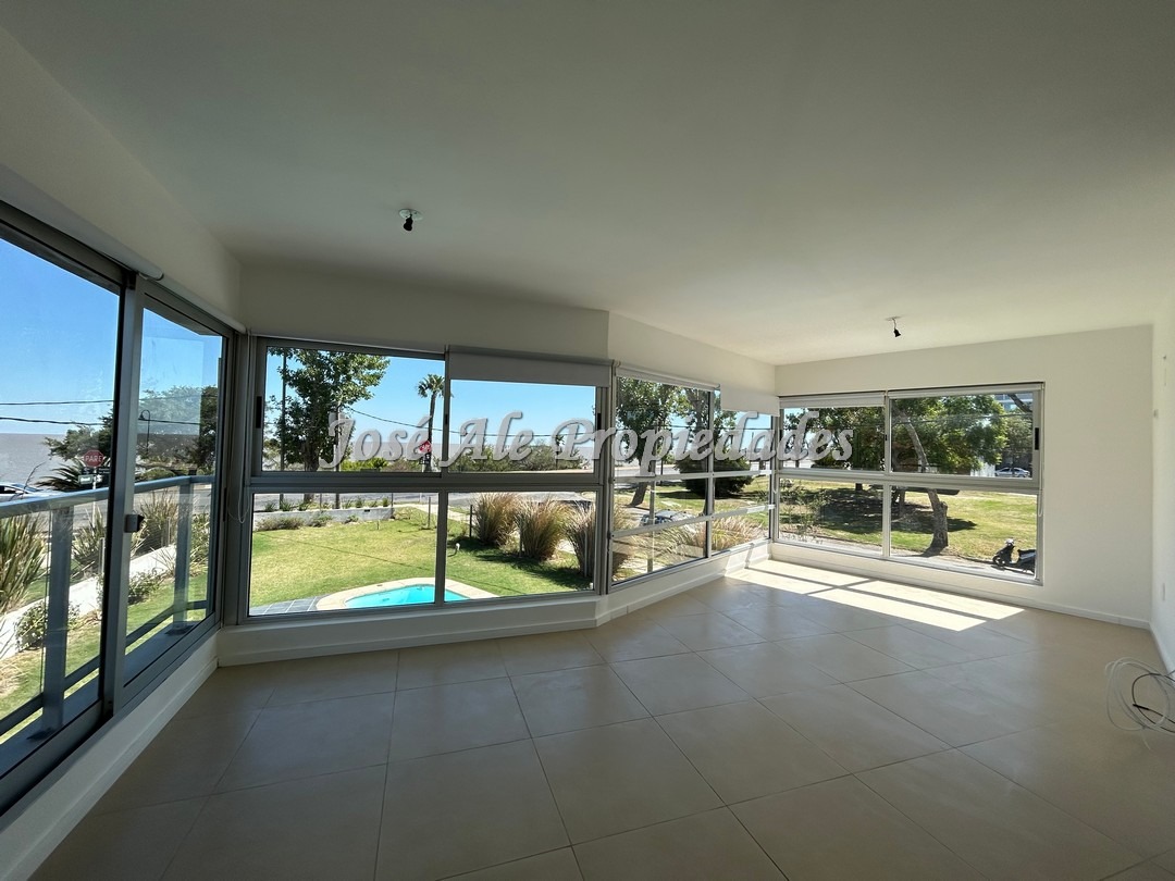 Imagen 10 de Espectacular apartamento de un dormitorio en edificio residencial frente al Rio de la Plata.