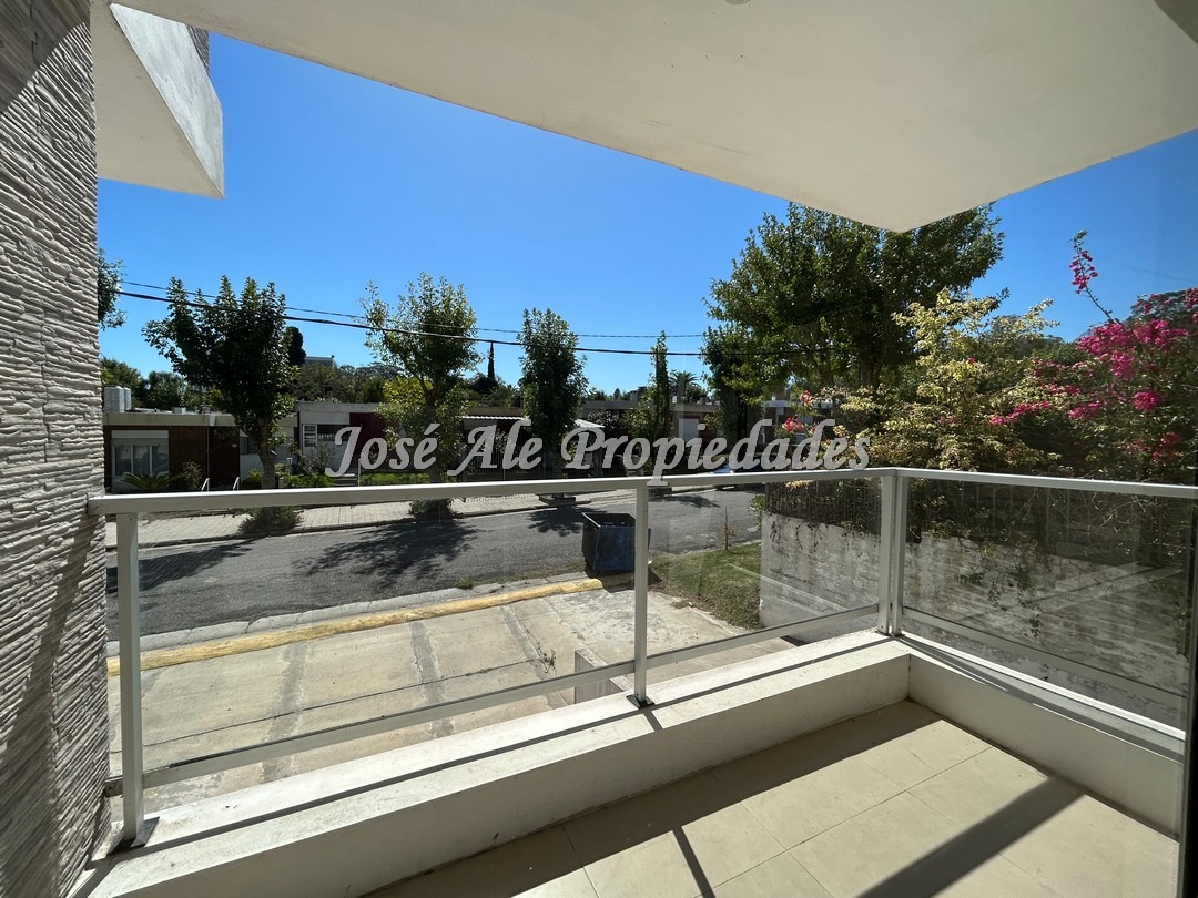 Imagen 1 de Espectacular apartamento de un dormitorio en edificio residencial frente al Rio de la Plata.