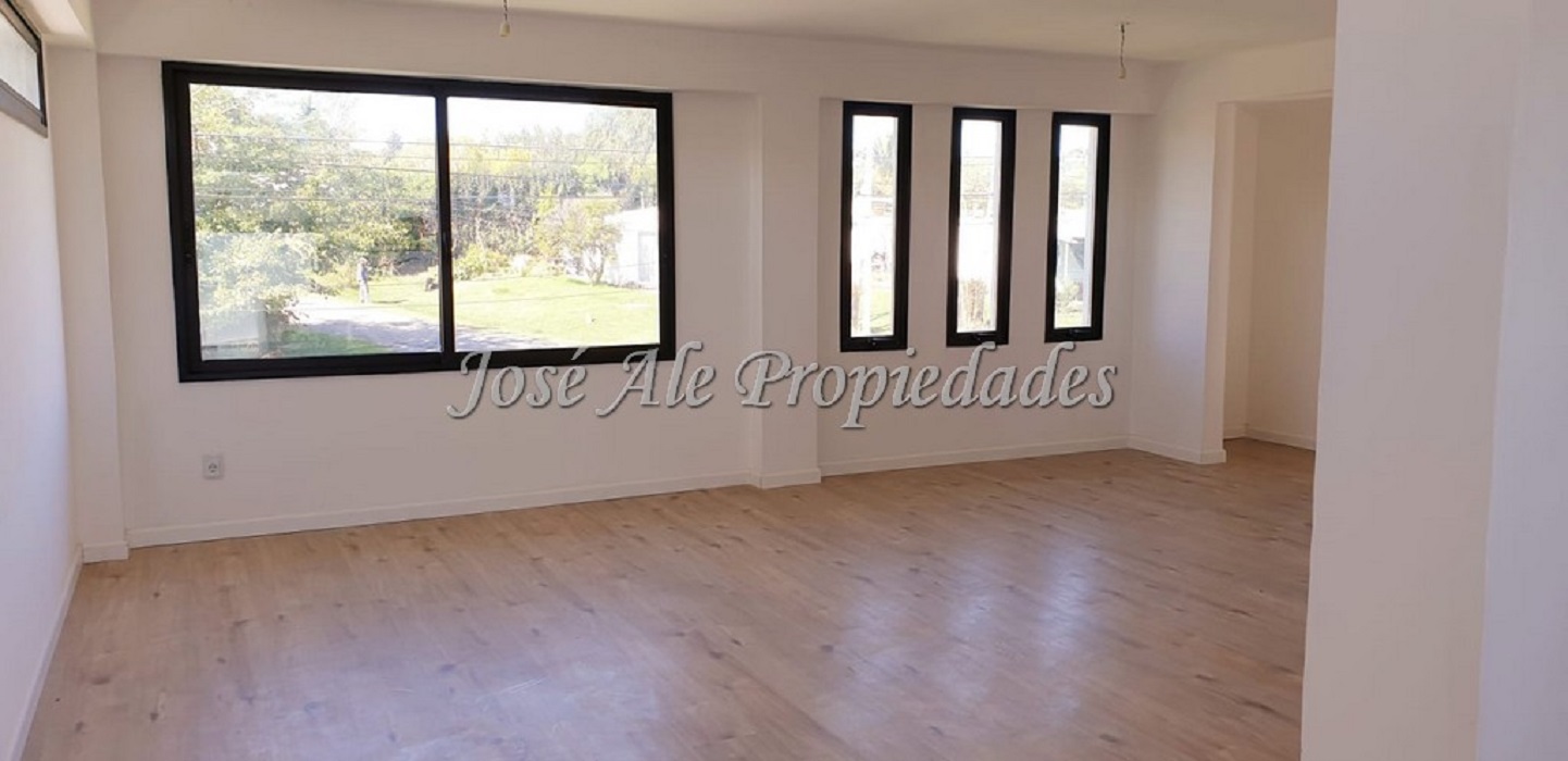 Imagen 4 de Exclusiva y muy completa casa ubicada a metros de la mágica e histórica plaza de toros, rodeada de un entorno agradable y tranquilo.