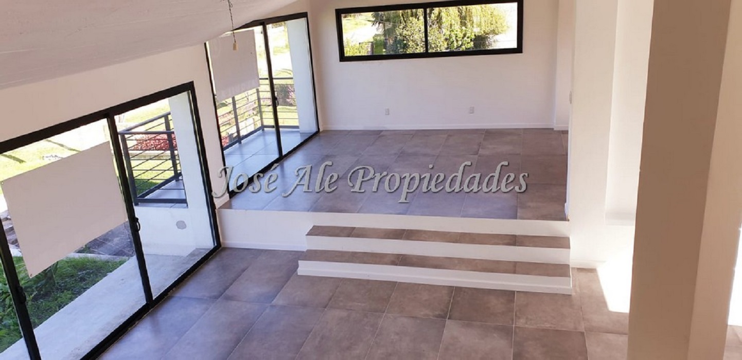 Imagen 5 de Exclusiva y muy completa casa ubicada a metros de la mágica e histórica plaza de toros, rodeada de un entorno agradable y tranquilo.