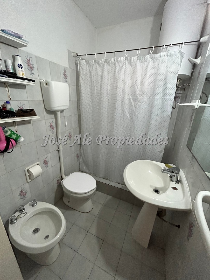 Imagen 9 de Propiedad en ubicada en el Real de San Carlos sobre calle Libertadores en hermosa zona balnearia.