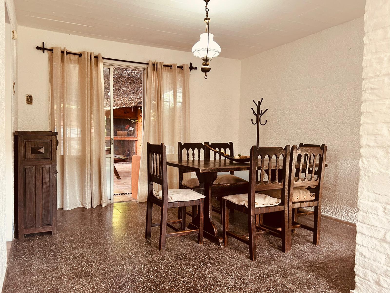 Imagen 3 de Hermosa casa a metros de la Rambla Costanera y playas de Colonia.