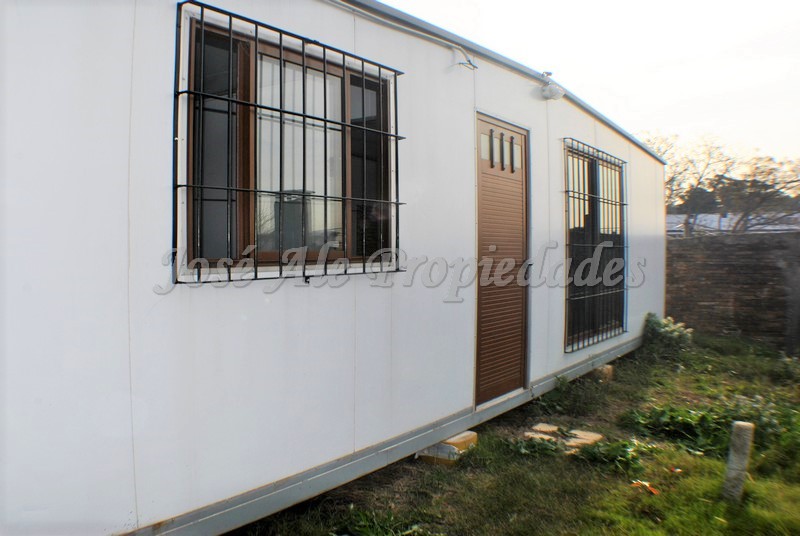 Imagen 1 de Apartamento ubicado en zona comercial, a metros de Av. Aparicio Saravia y próximo a todos los servicios.