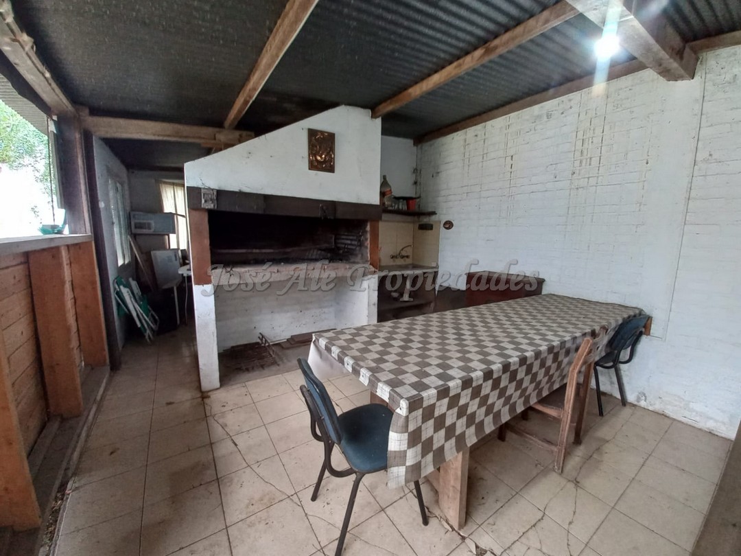 Imagen 8 de Linda casa ubicada en zona tranquila y balnearia, a solo 2 cuadras de Rambla y playas de Colonia.