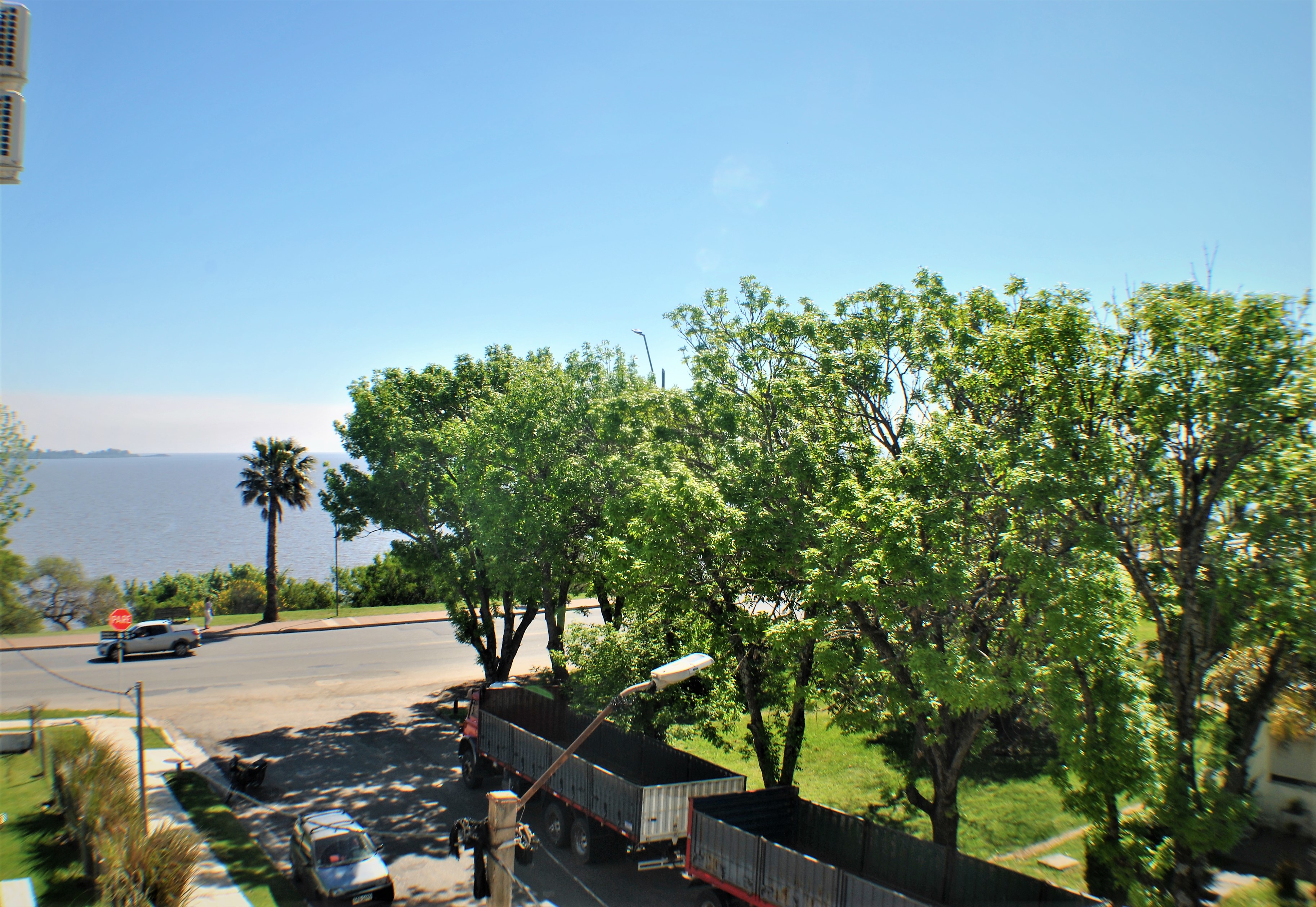 Imagen 8 de Departamentos en primera líneas de un ambiente frente a la mejor parte de la Rambla de Colonia del Sacramento.