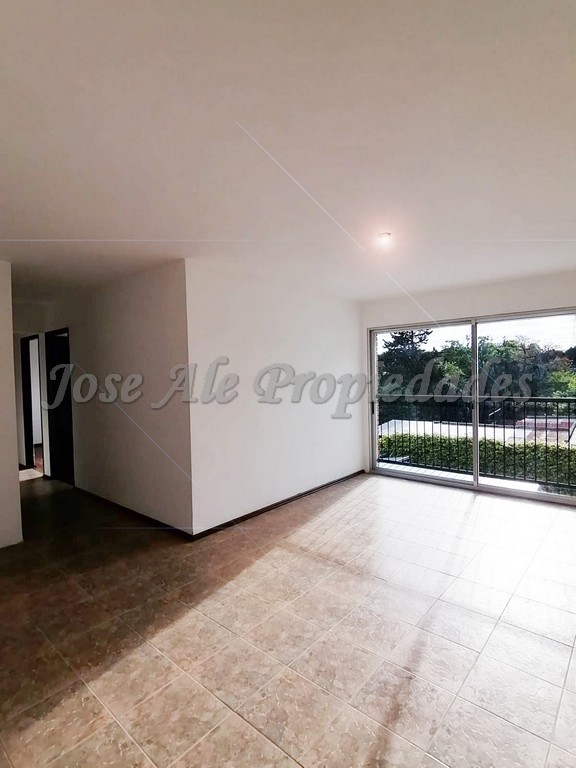 Imagen 9 de Espectacular departamento de grandes dimensiones con ambientes amplios y luminosos.