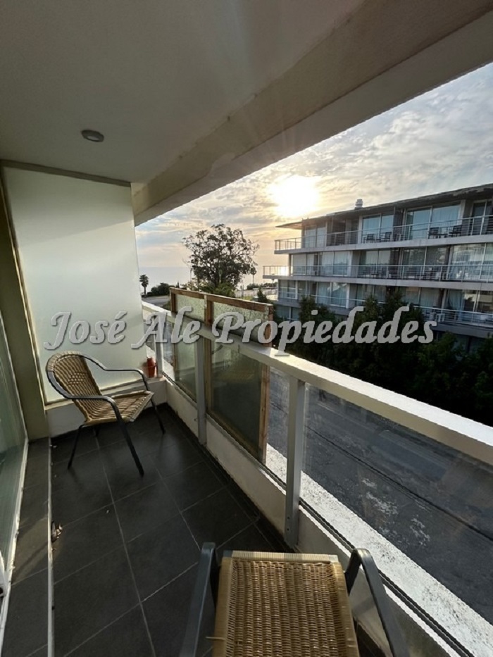 Imagen 10 de Hermoso departamento, a solo metros de Rambla Costanera, zona residencial.