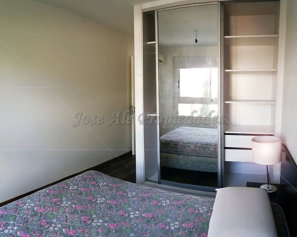 Imagen 6 de EN ALQUILER Hermoso departamento, a solo metros de Rambla Costanera, zona residencial.