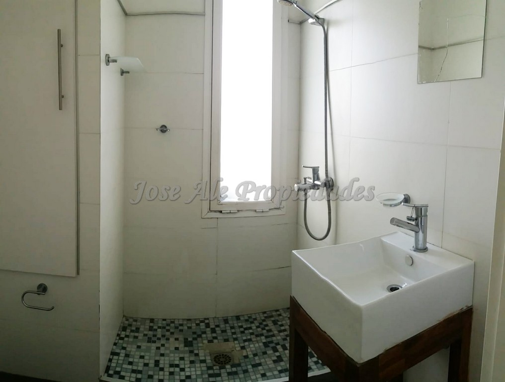 Imagen 8 de EN ALQUILER Hermoso departamento, a solo metros de Rambla Costanera, zona residencial.