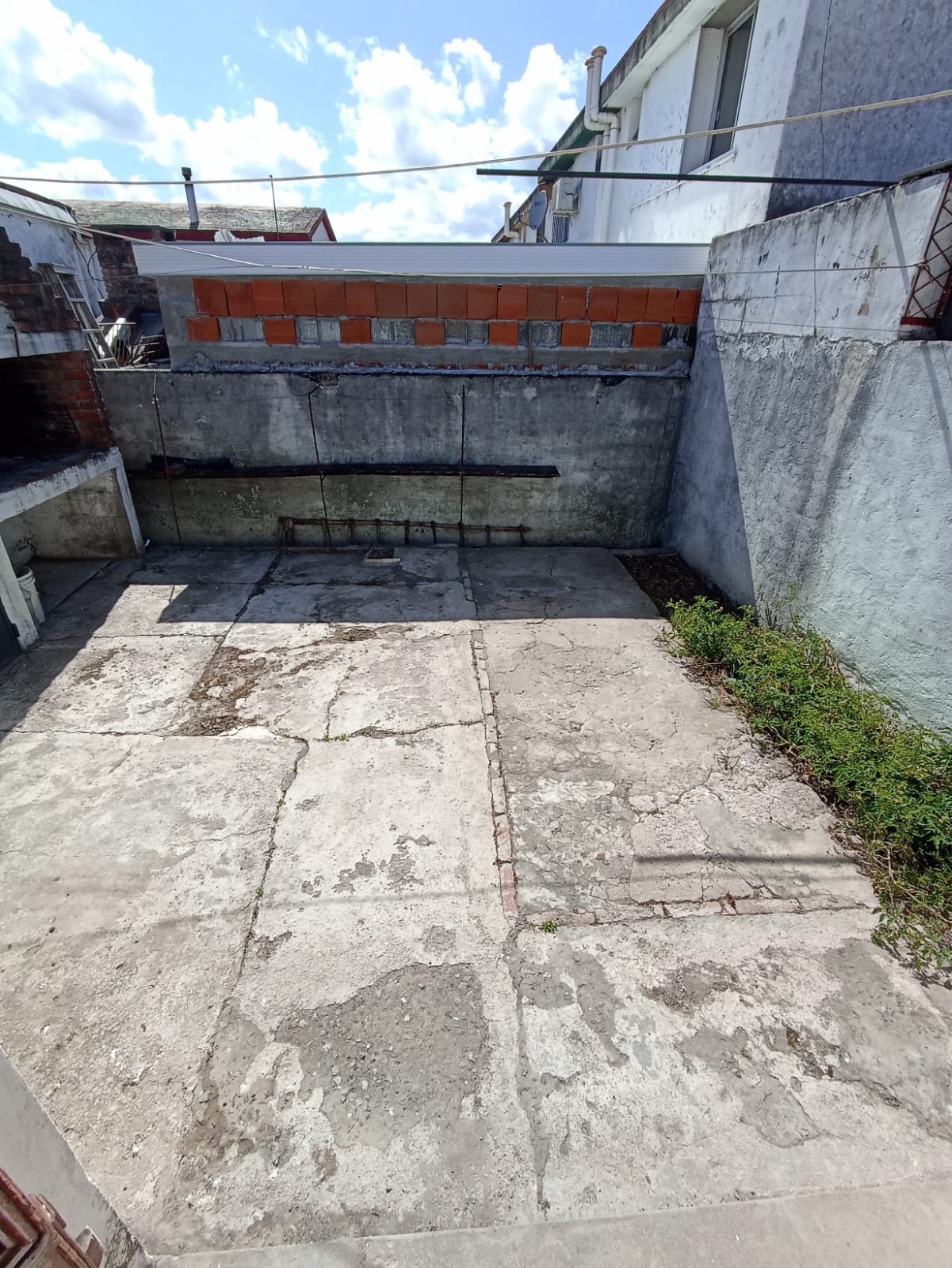 Imagen 10 de Vivienda en  Complejo L22 ubicado sobre Avda. Luis Alberto de Herrera a pasos de todos los servicios.